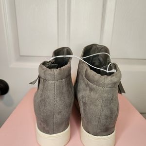Gray wedge sneakers